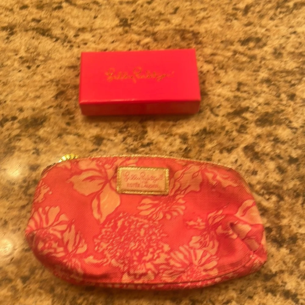 Lilly Pulitzer - Picture 1 of 5